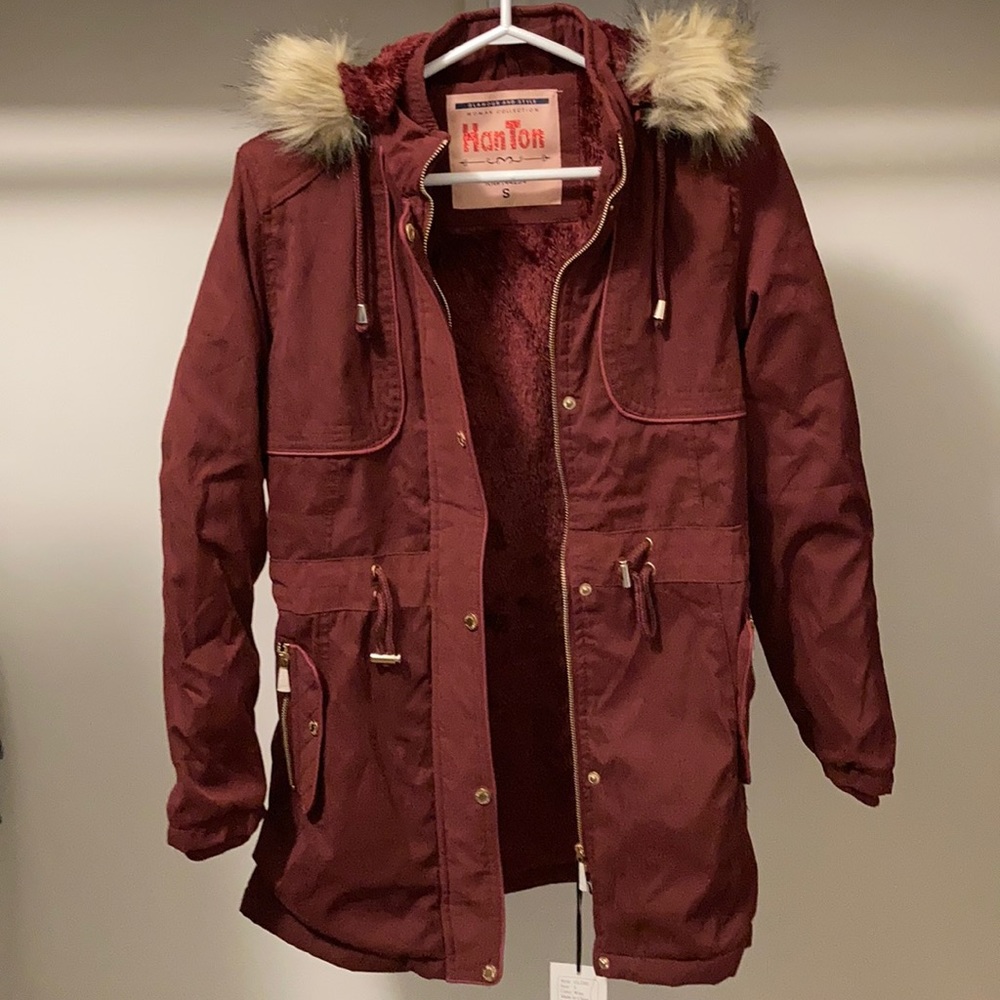 HanTon coat. Size S.  Wine.